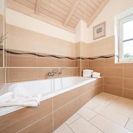 Leuchtfeuer 26 - Mit Deichblick, Sauna Und Kamin Dagebüll